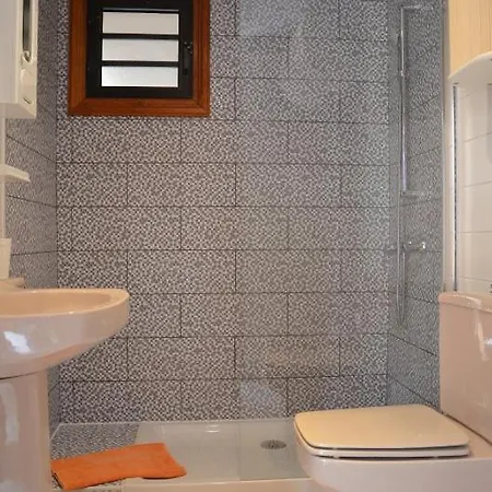 דירה Compostella - 2 Bedroom ארונה